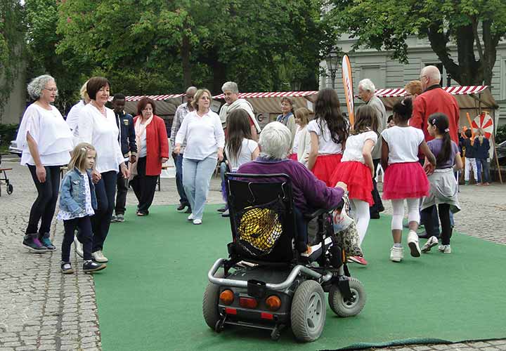 Ein „Fest der Nachbarn“ von Nachbarn für Nachbarn