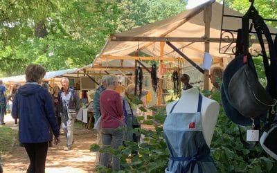 Bunt in jeder Hinsicht – der Kunstmarkt des Stadtteilzentrums